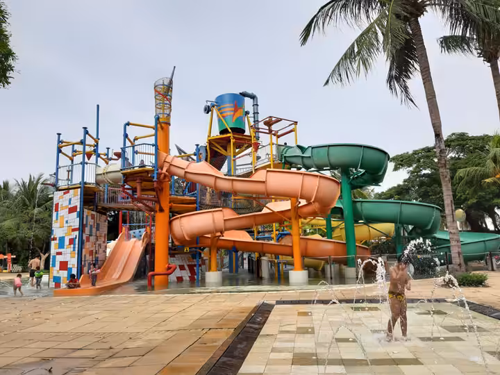 Waterbom PIK Jakarta Utara