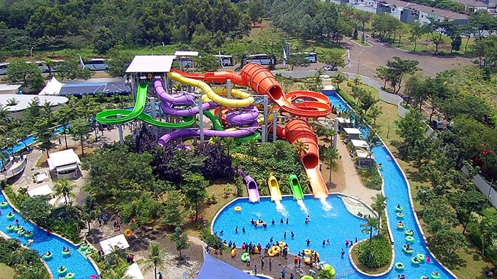 Go Wet Waterpark Grand Wisata Bekasi