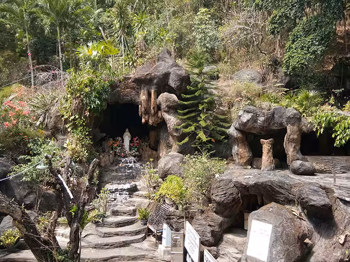 Gua Maria Sendang Ratu Kenya