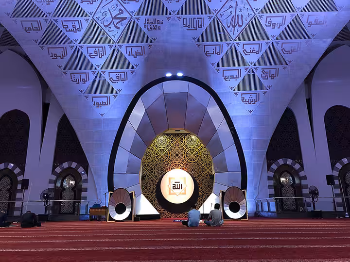 Interior Masjid Raya Sumatera Barat