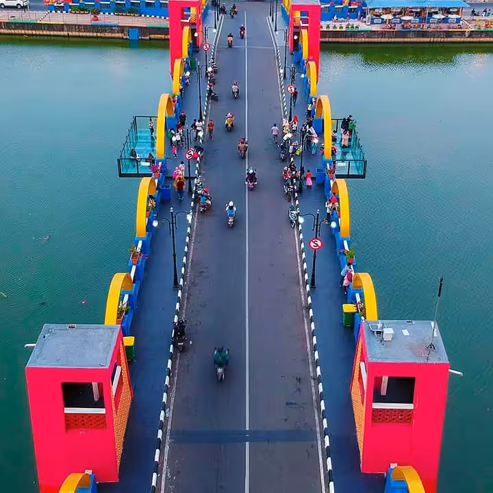 Jalan Menuju Jembatan Kaca Tangerang