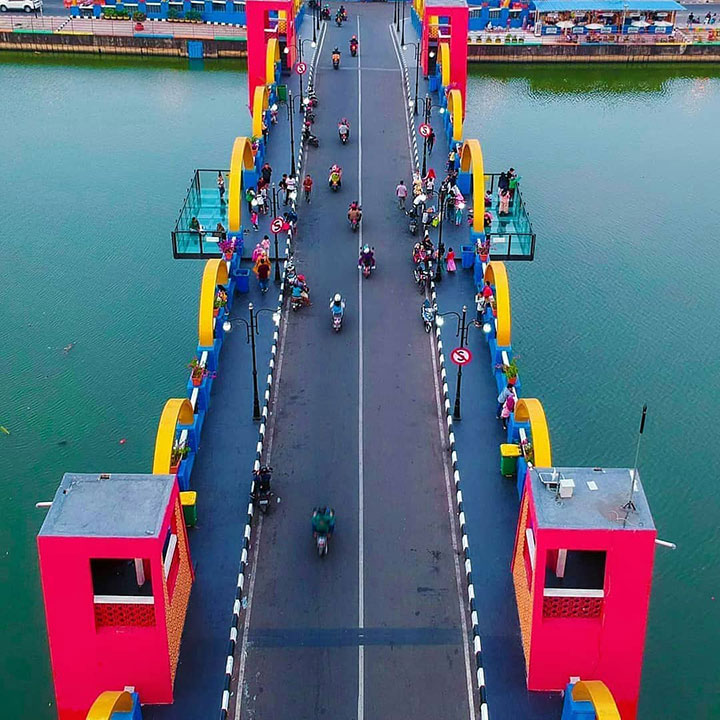 Jalan Menuju Jembatan Kaca Tangerang