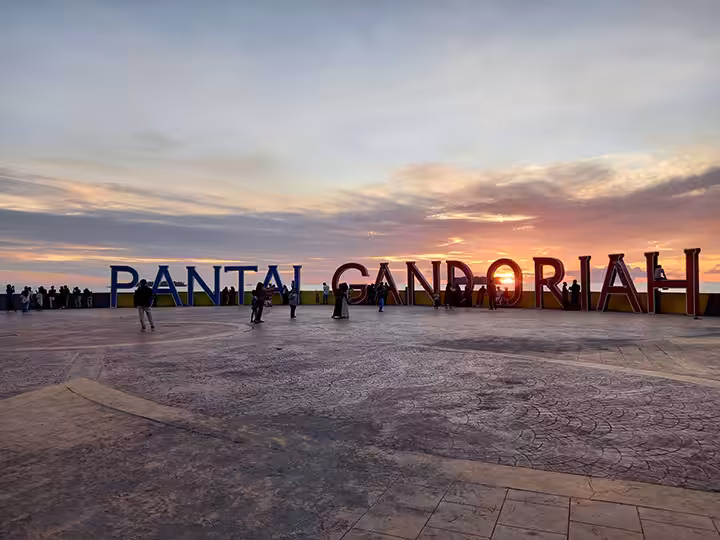 Lokasi Pantai Gandoriah