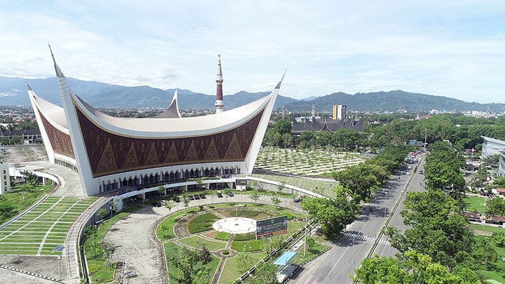 Sejarah Masjid Raya Sumatera Barat - Salsa Wisata