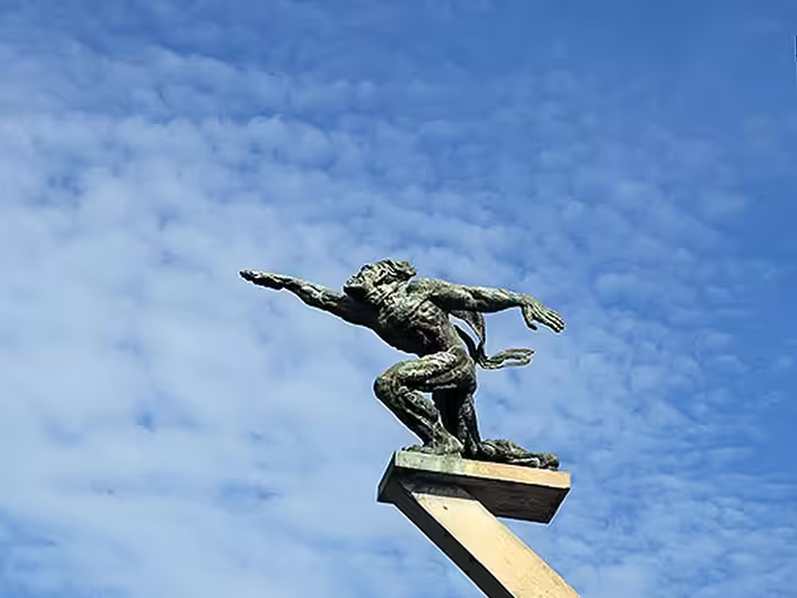 Monumen Patung Dirgantara