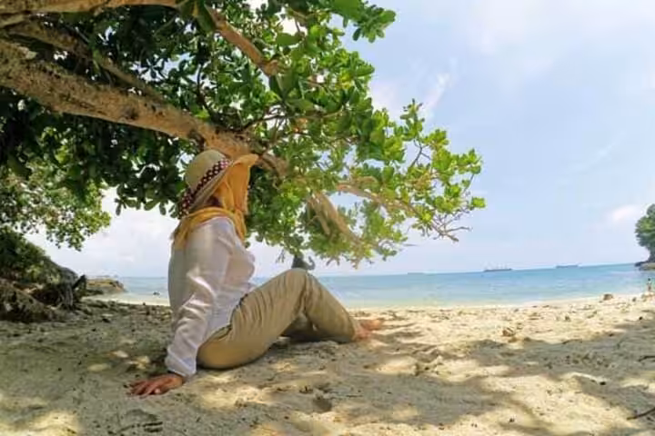 Pantai Karang Pandan