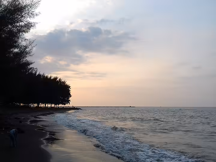 Pantai Slamaran Pekalongan