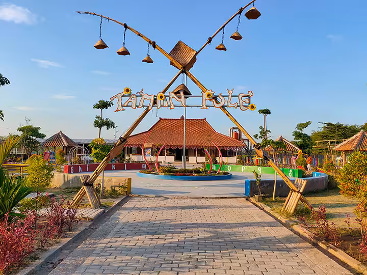 Taman Pule Madiun