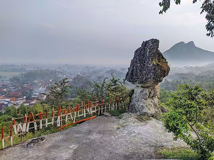 Watu Payung Tulungagung