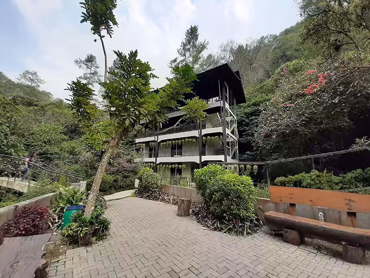 Wisata Curug Maribaya