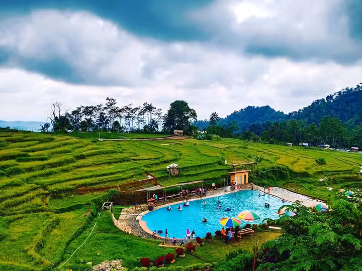 Wisata Pagubugan Melung