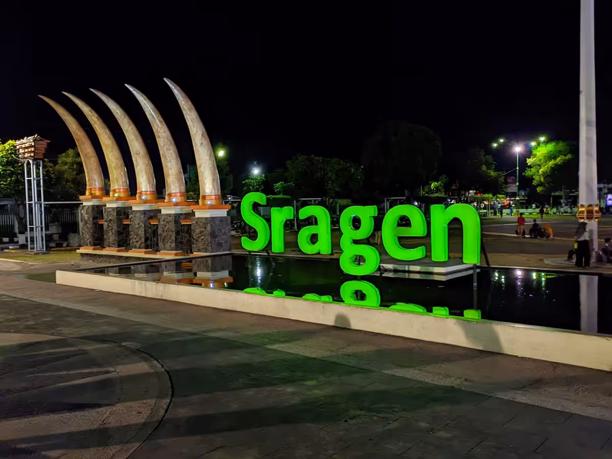 Alun-alun Sragen Malam Hari