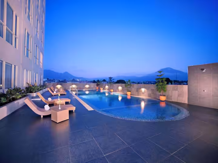 Atria Hotel Swimming Pool Malang