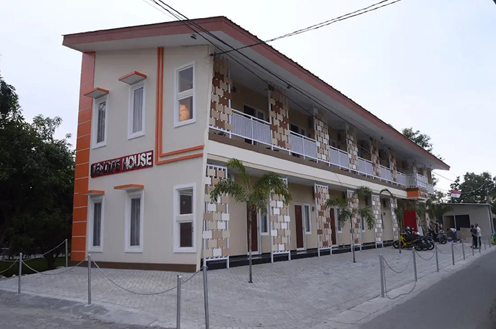 Denofe House