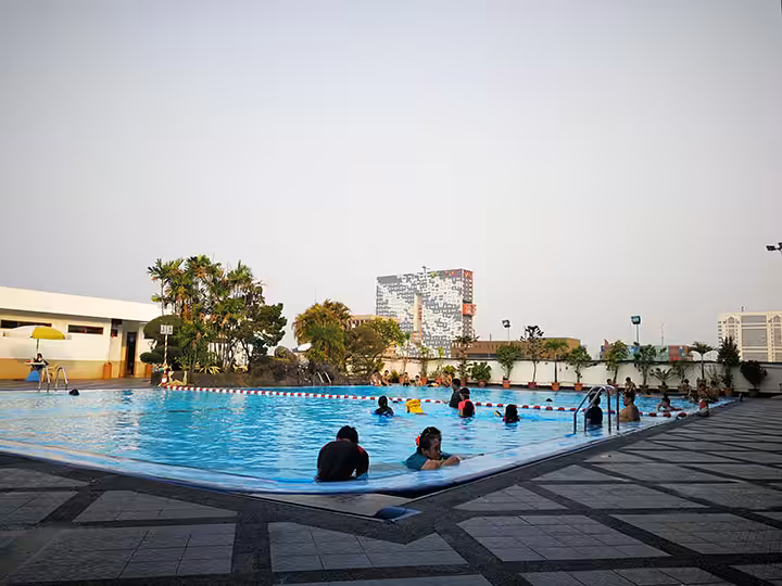 Gedung Gajah Mada Plaza Pool