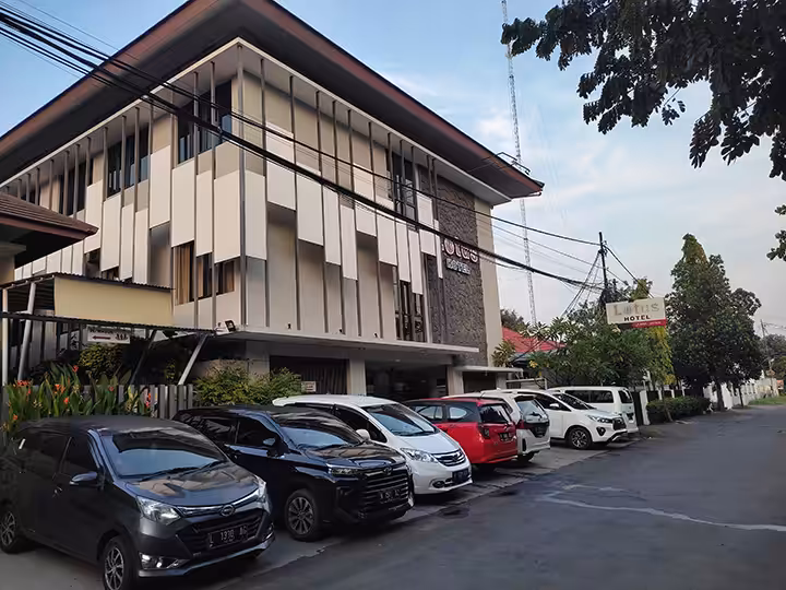 Hotel Lotus Cirebon