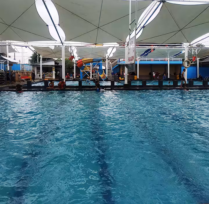 Kolam Renang Paragon Depok