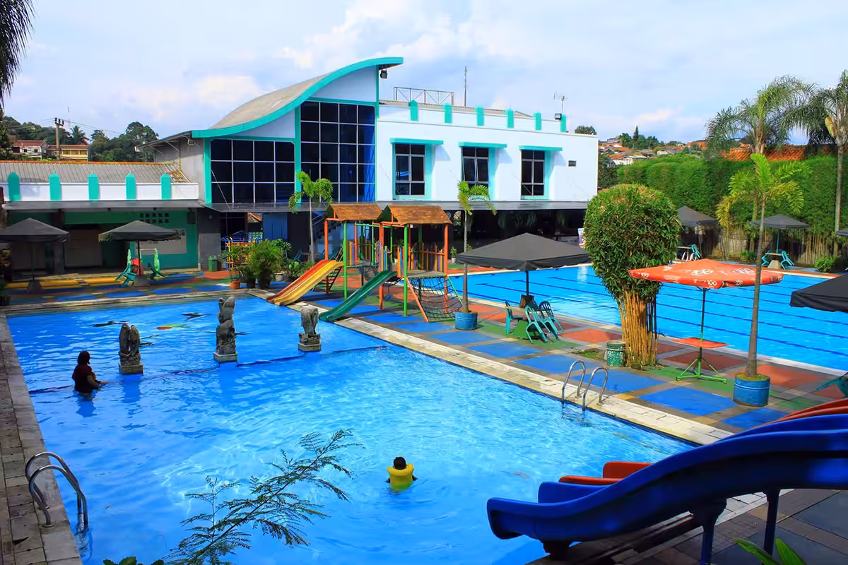 Kolam Renang Sagara