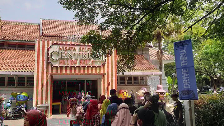 Lokasi Centrum Million Balls