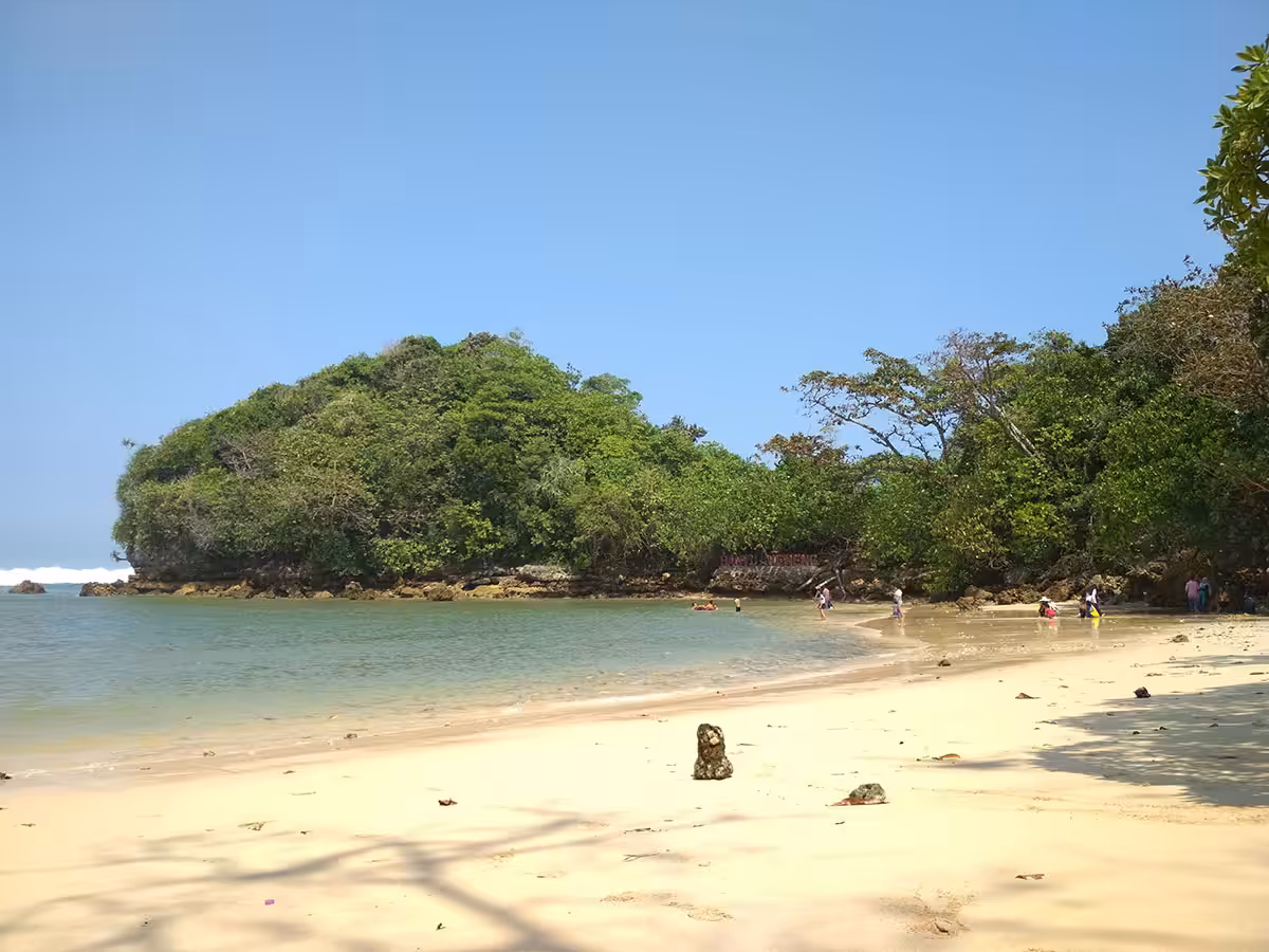 Pantai Banyu Meneng