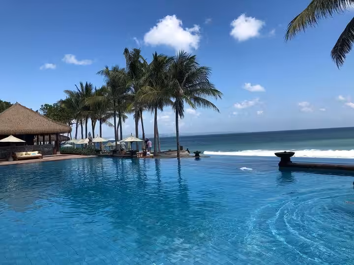 Pantai Legian Bali terbaru