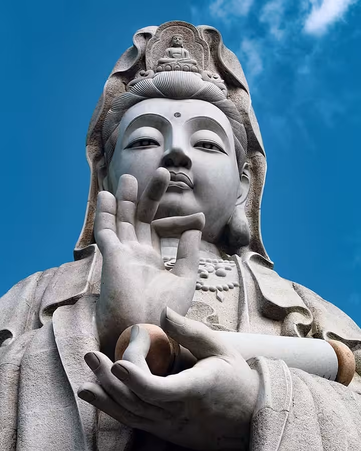 Sejarah Patung Dewi Kwan Im