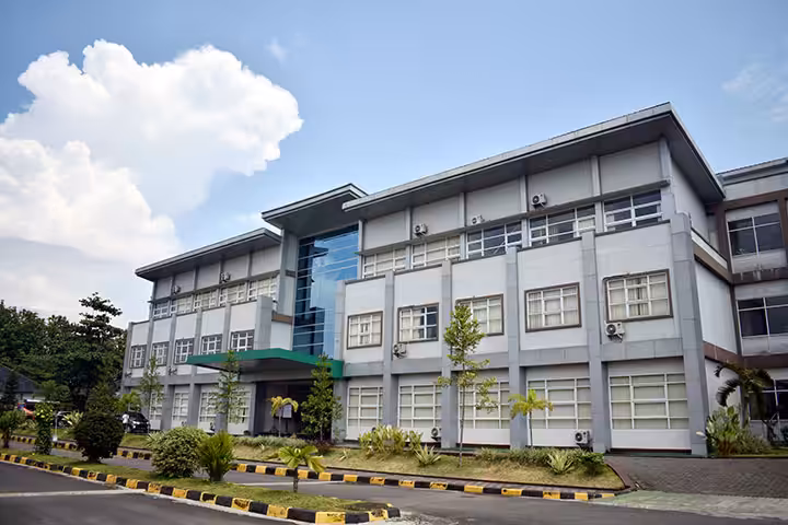 Sekolah Tinggi Pariwisata