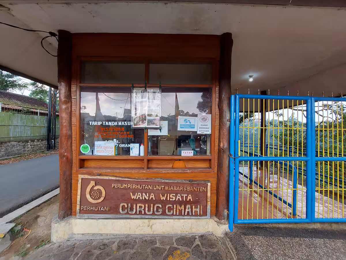 Tiket Masuk Curug Pelangi Cimahi