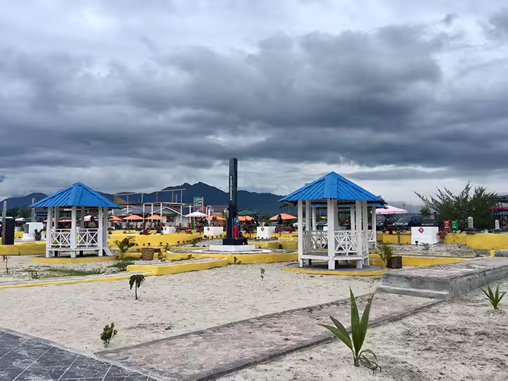 Tiket Masuk Pantai Pasir Putih Parparean