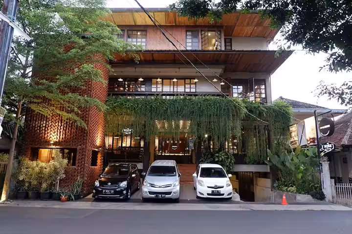 Triple Seven Bed & Breakfast