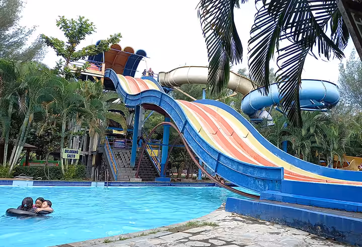 Waterboom Bojong Sari Indah