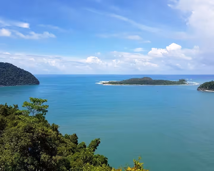 Wisata Puncak Gunung Geurutee