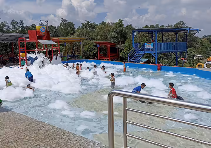 Wisata Taman Batu Hanjuang Kuningan