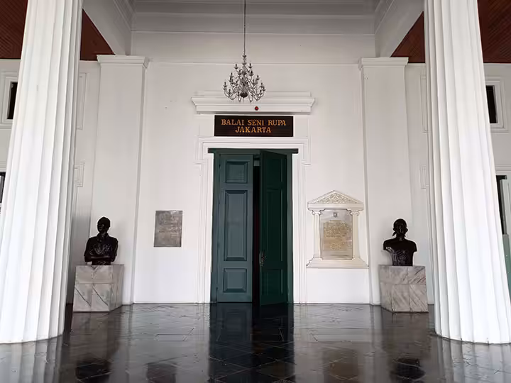 museum seni rupa dan keramik - kota tua jakarta