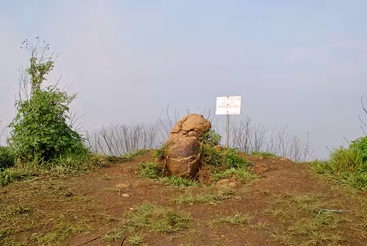 Jalur Pendakian Gunung Bendera