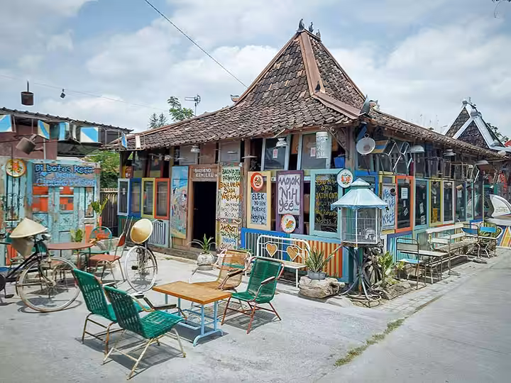 Kafe 80's Bocor Alus