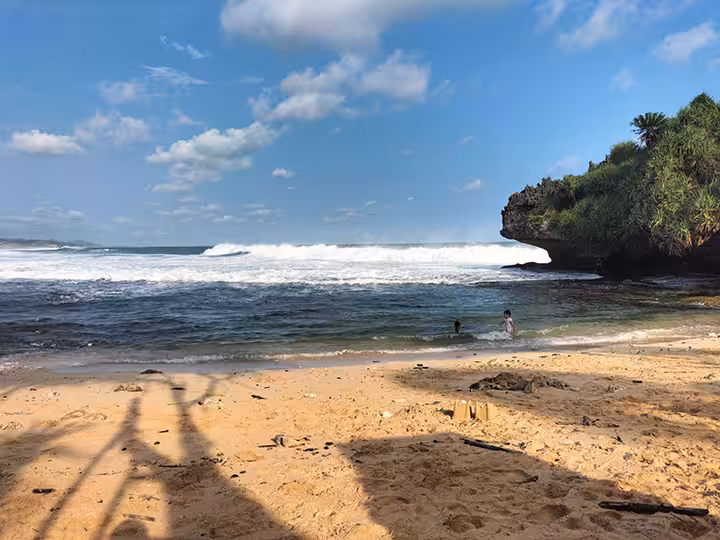 Lokasi Pantai Mbuluk