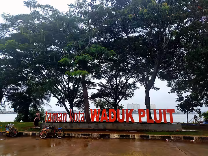 Lokasi Waduk Pluit