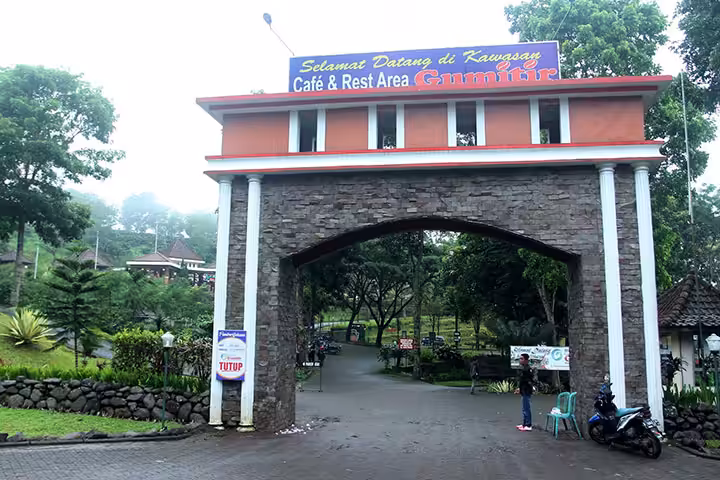 Lokasi Wisata Gunung Gumitir