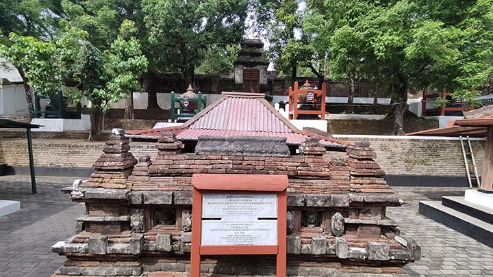 Makam Raja-raja Imogiri