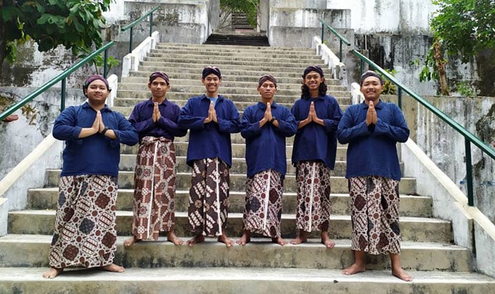 Peziarah Makam Raja-raja Imogiri