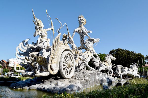 Patung Satria Gatotkaca: Sejarah, Harga Tiket Masuk & Lokasi