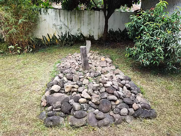 Sejarah Prasasti Batu Tulis