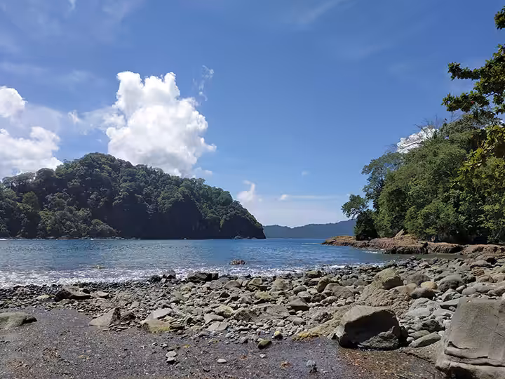 Tiket Masuk Pantai Batu Banyuwangi