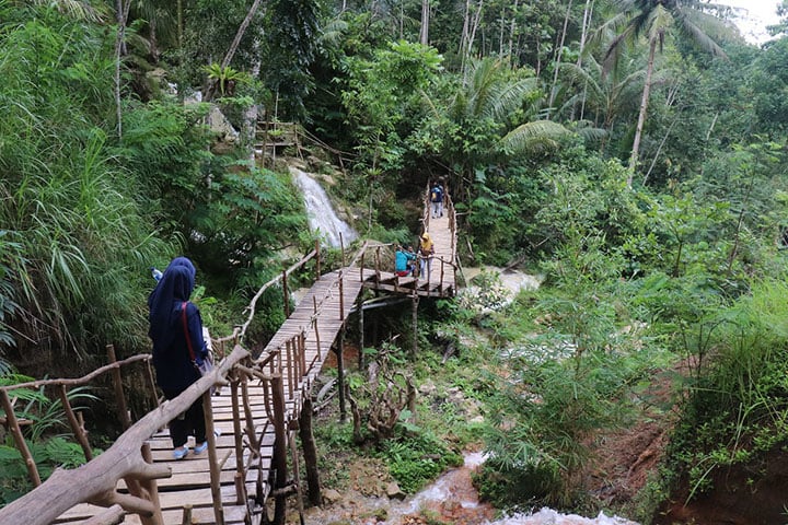 Tiket Masuk Wisata Air Terjun Kembang Soka