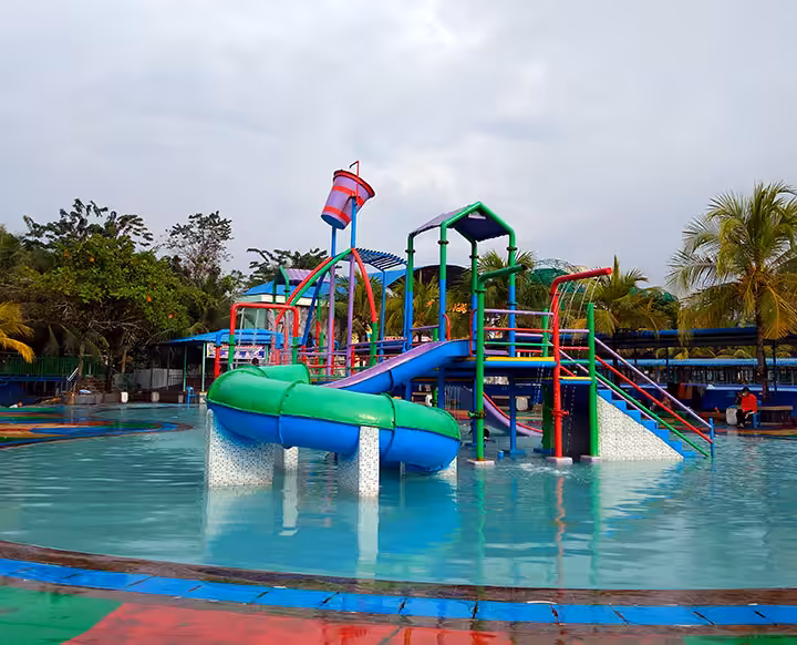 Wisata Hairos Water Park