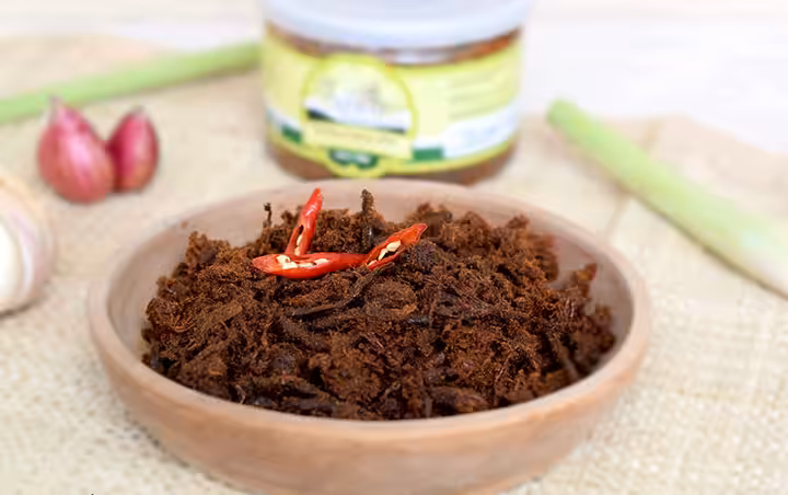 Oleh-oleh Khas Sumatera Barat Rendang Runtiah