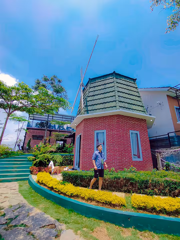 Spot Foto Instagramable di Wisata D’Orchid Kuningan