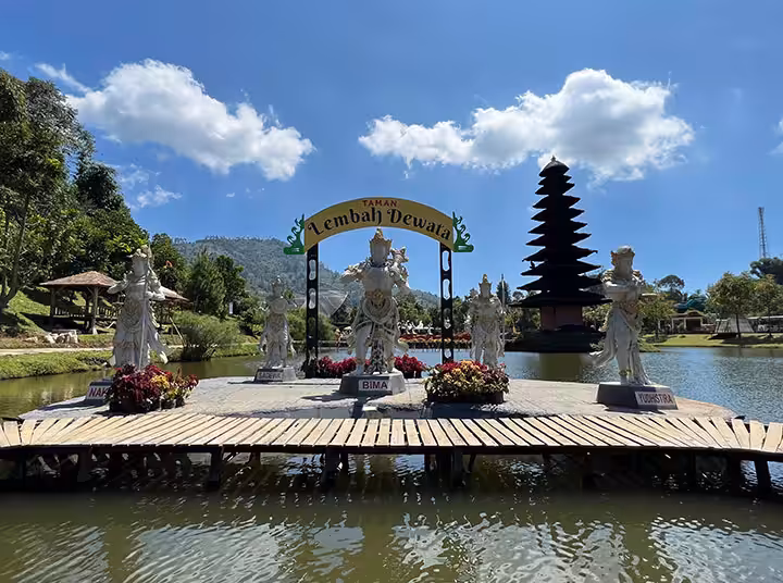 Taman Lembah Dewata