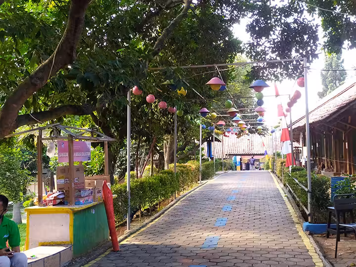 Wisata Kampung Main Cipulir